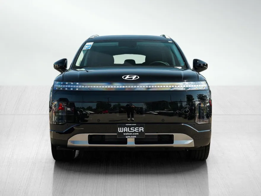 2026 Hyundai Ioniq SE photo 1