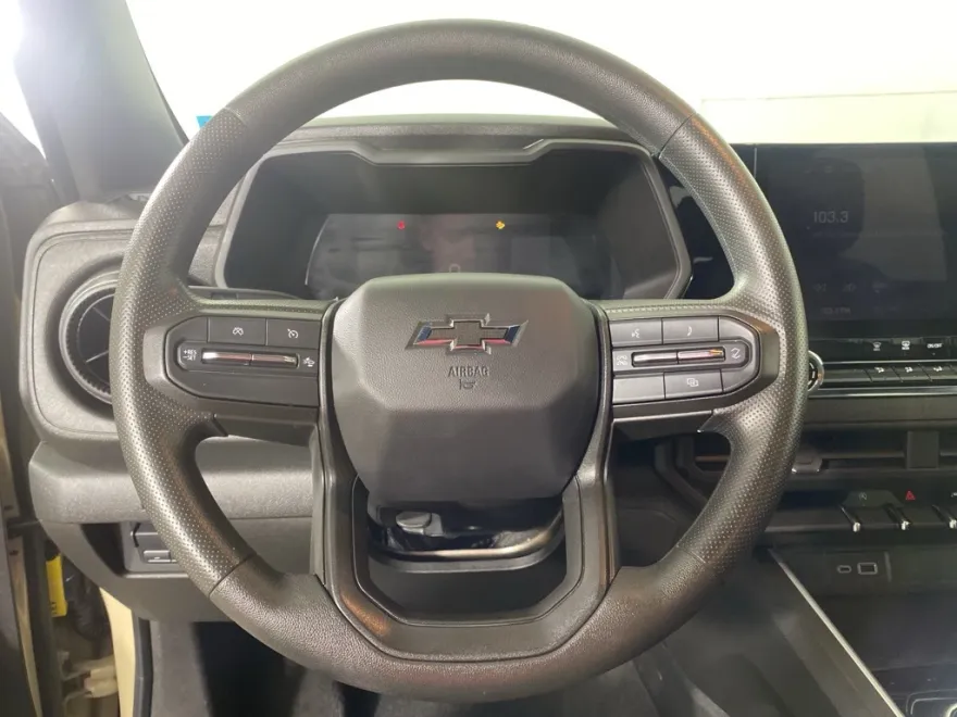 2023 Chevrolet Colorado Trail Boss photo 1