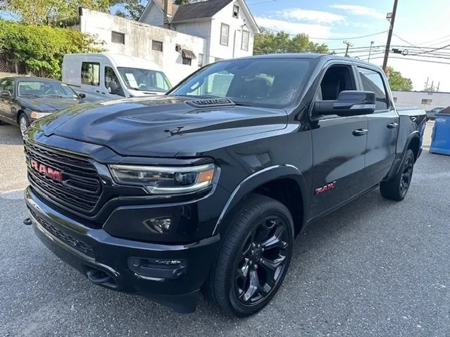 2022 Ram 1500 Limited photo 1