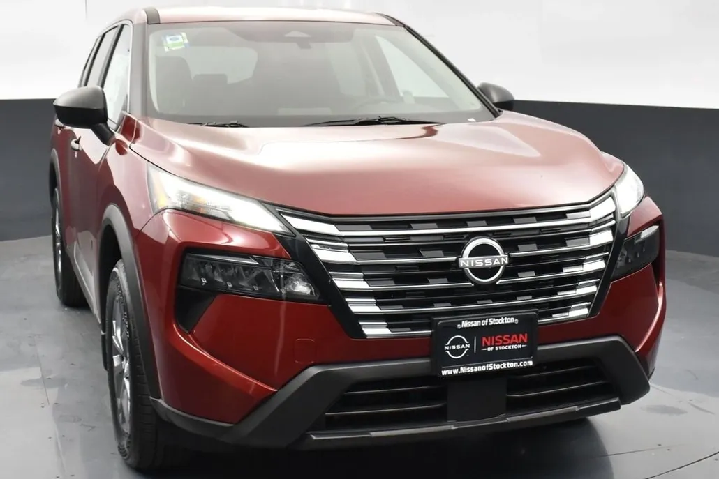 2025 Nissan Rogue S photo 1