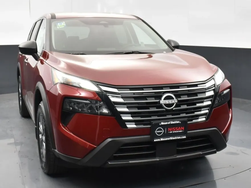 2025 Nissan Rogue S photo 1