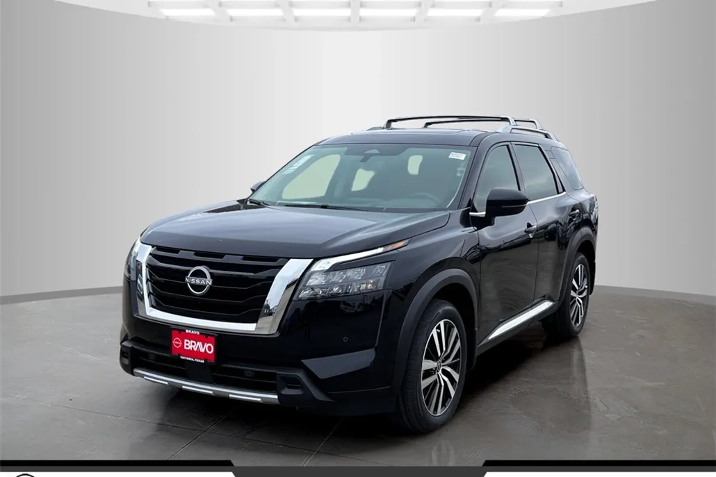 2025 Nissan Pathfinder Platinum photo 1