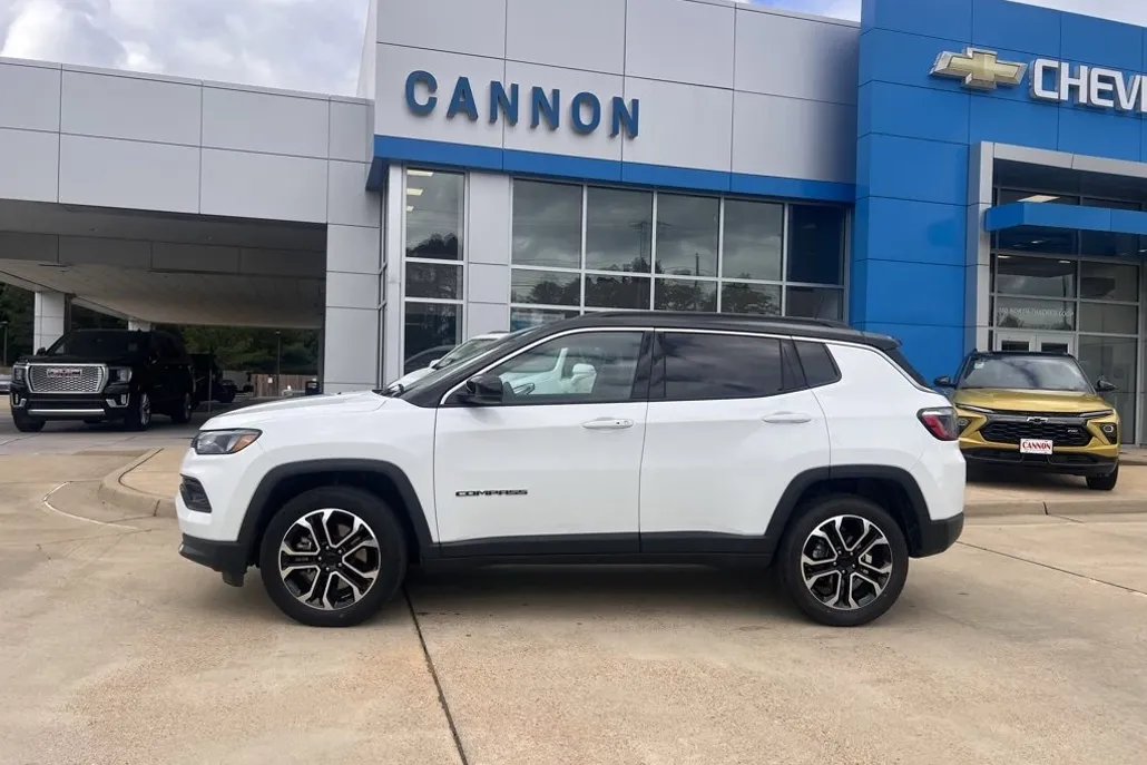 2024 Jeep Compass Limited photo 1