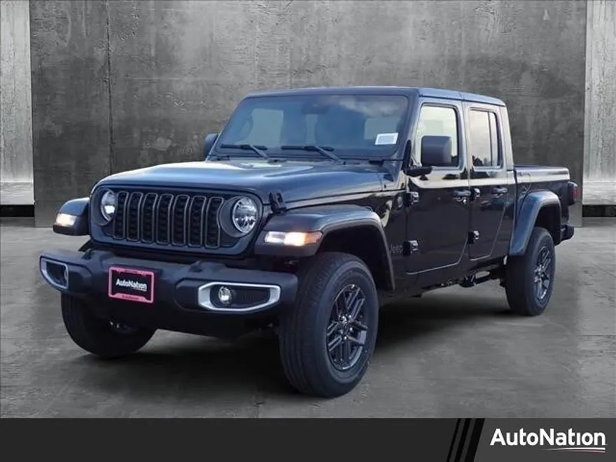 2025 Jeep Gladiator Sport S photo 1