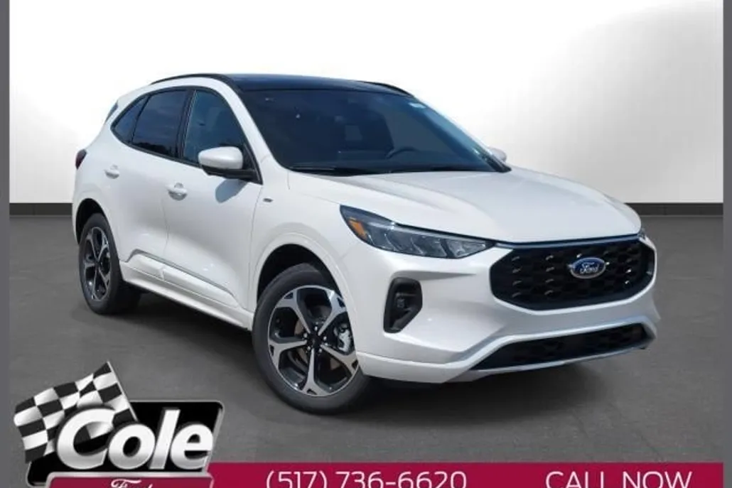 2024 Ford Escape ST-Line Select photo 1