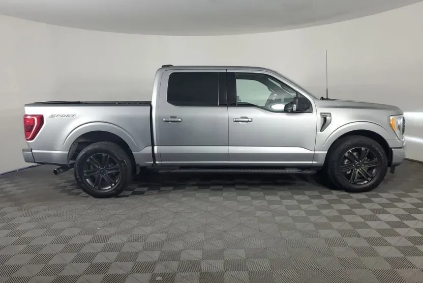 2021 Ford F-150 XLT photo 1