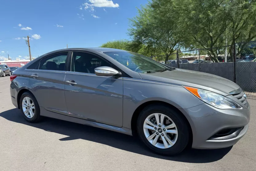 2014 Hyundai Sonata GLS photo 1