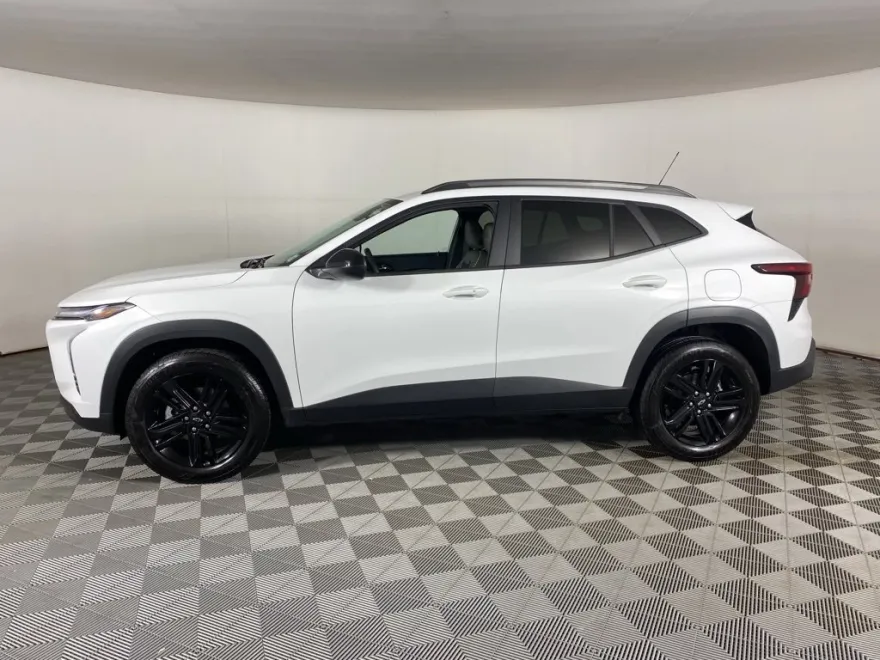 2025 Chevrolet Trax ACTIV photo 1