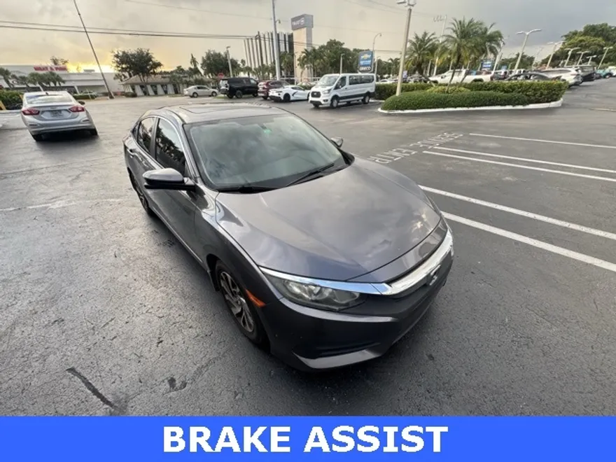 2017 Honda Civic EX photo 1