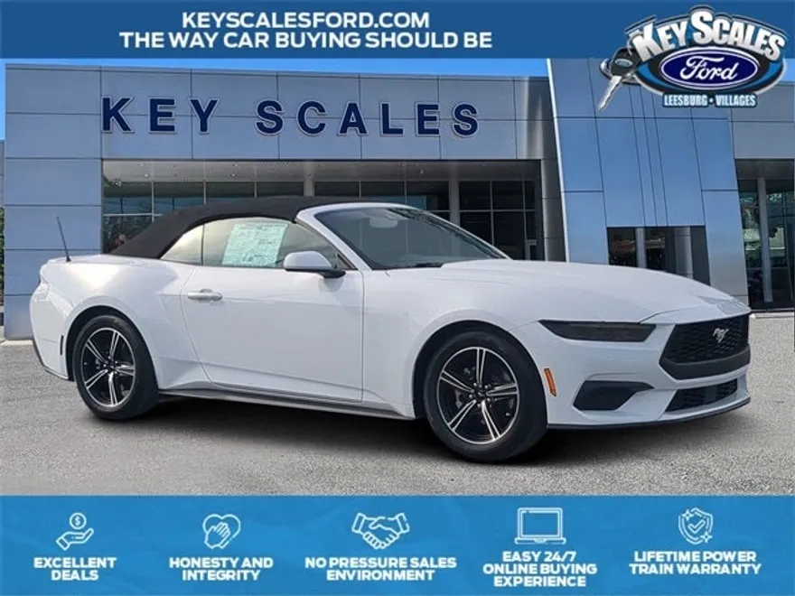 2025 Ford Mustang EcoBoost photo 1