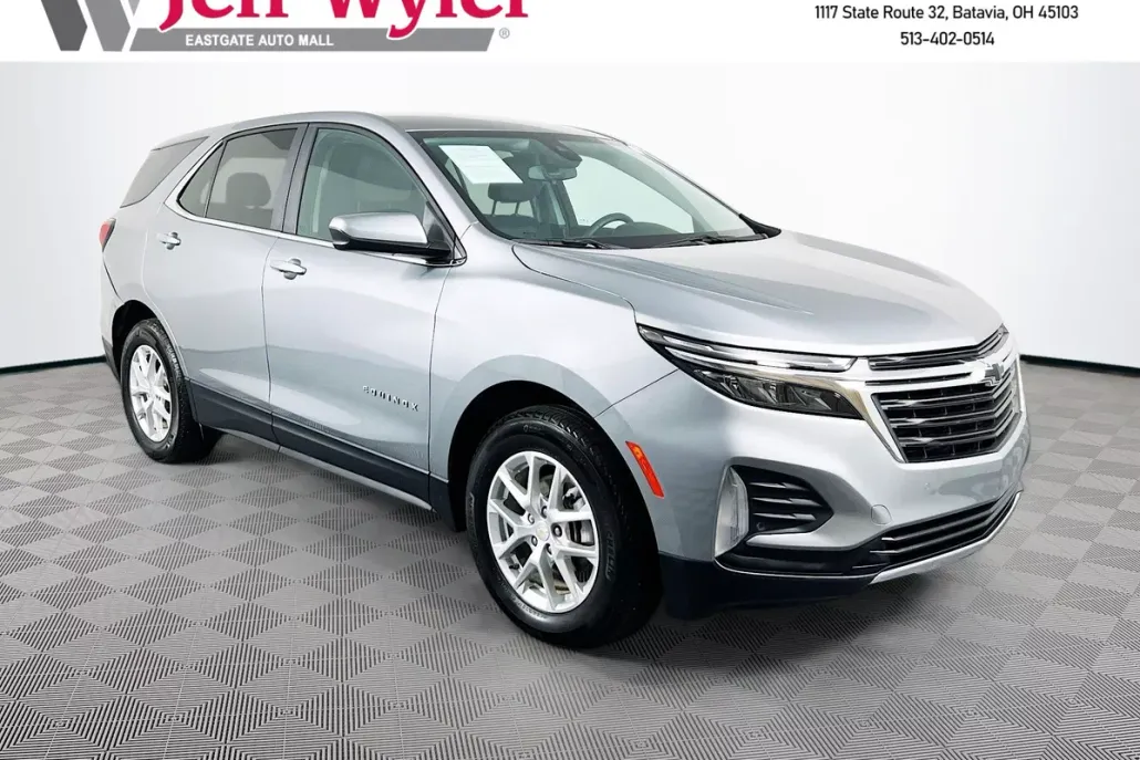 2024 Chevrolet Equinox LT photo 1
