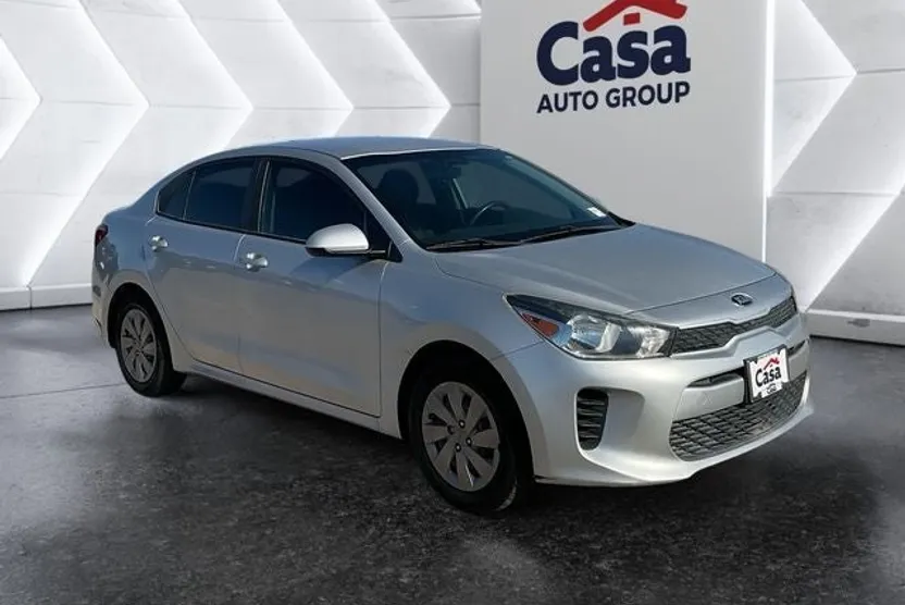 2019 Kia Rio S photo 1