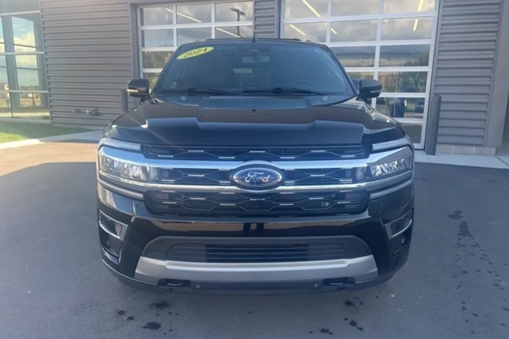 2024 Ford Expedition Limited photo 1