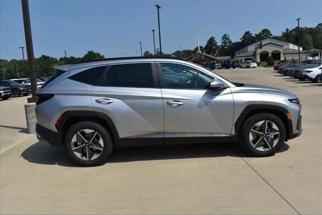 2025 Hyundai Tucson SEL Convenience photo 1