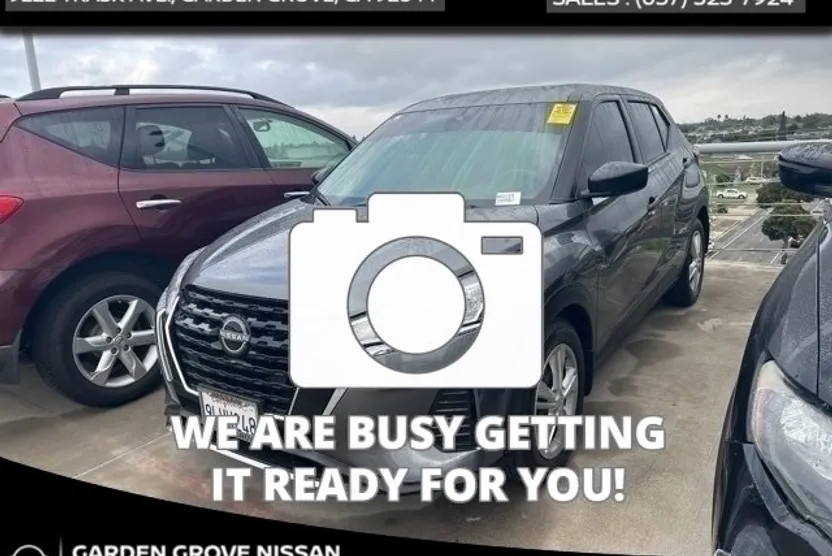 2024 Nissan Kicks S photo 1