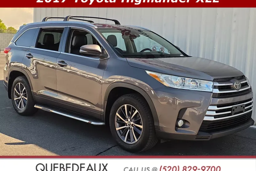 2017 Toyota Highlander XLE photo 1