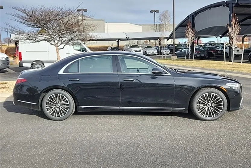 2024 Mercedes Benz S 580 4MATIC photo 1