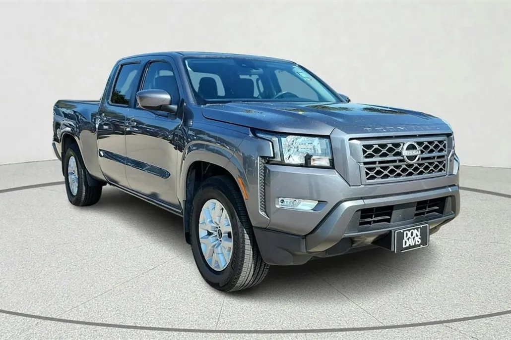 2024 Nissan Frontier SV photo 1