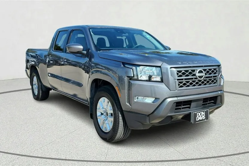 2024 Nissan Frontier SV photo 1