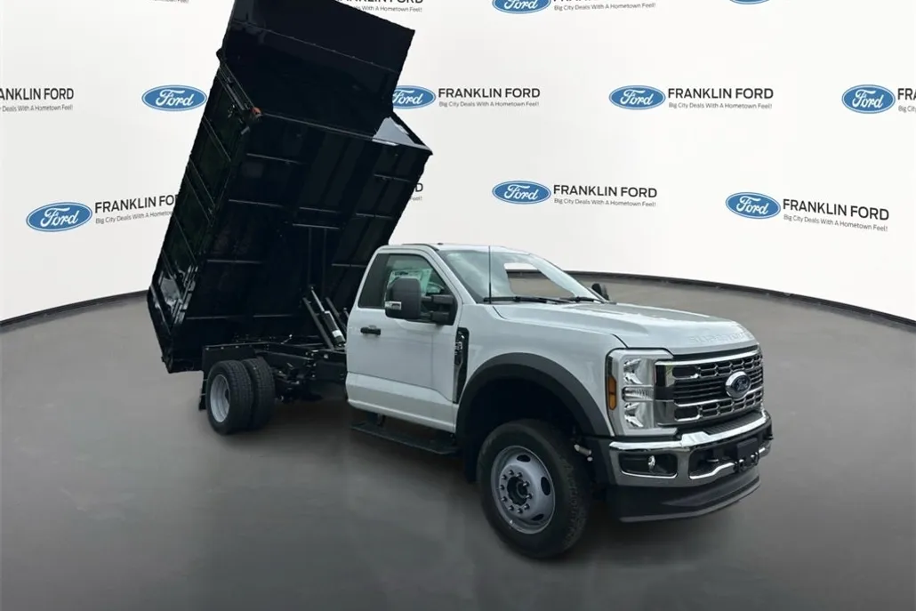 2024 Ford F-550 photo 1