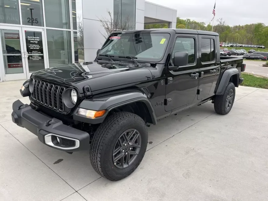 2025 Jeep Gladiator Sport S photo 1
