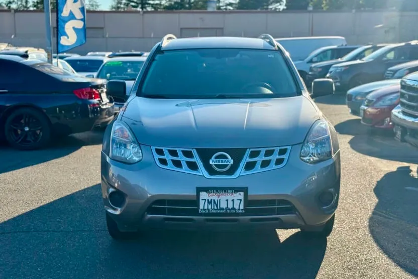 2015 Nissan Rogue Select S photo 1