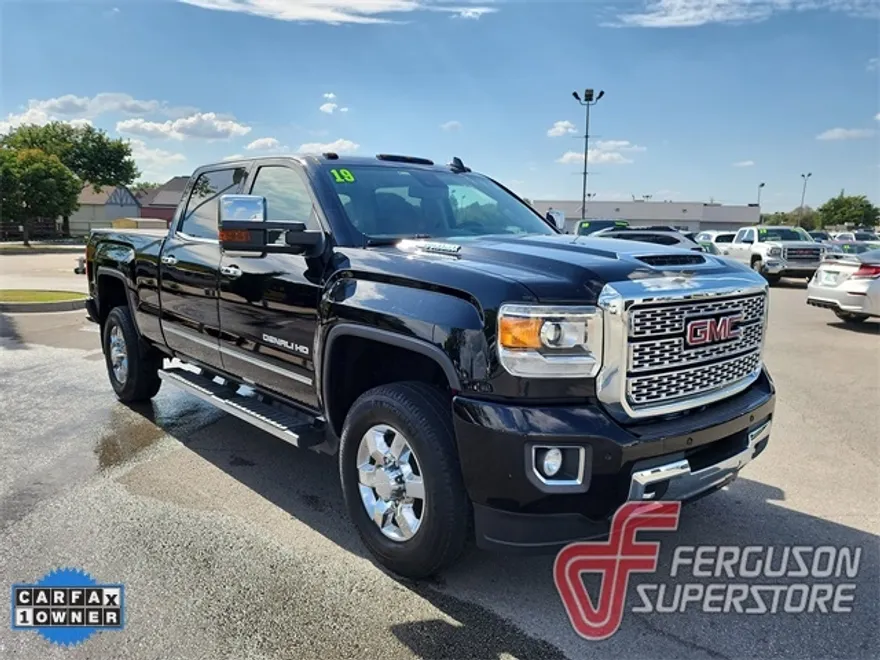 2019 Gmc Sierra 3500 HD Denali photo 1