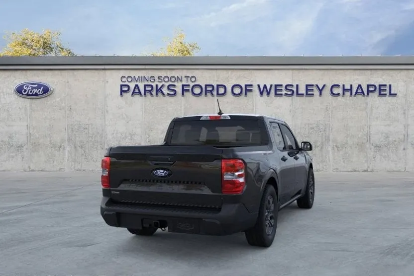 2025 Ford Maverick XLT photo 1