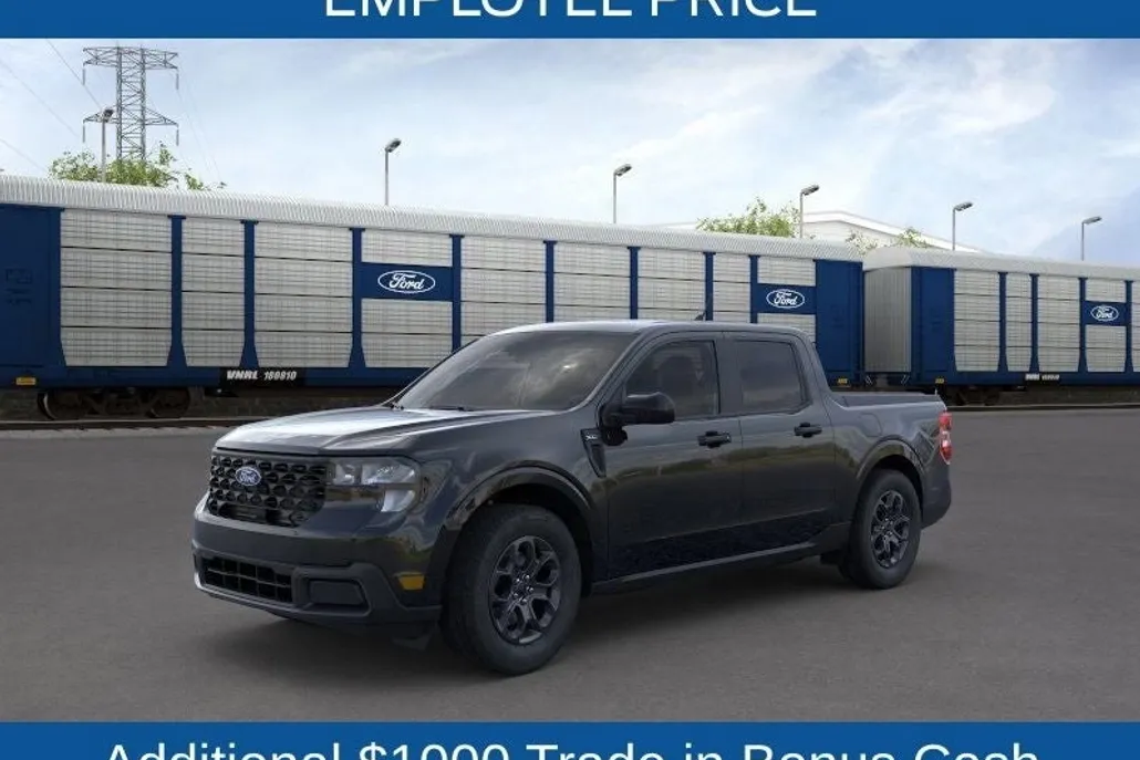 2025 Ford Maverick XLT photo 1
