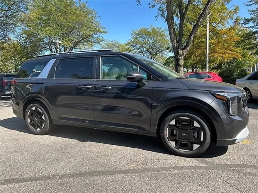 2026 Kia Carnival EX photo 1