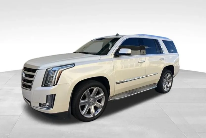 2015 Cadillac Escalade Luxury photo 1