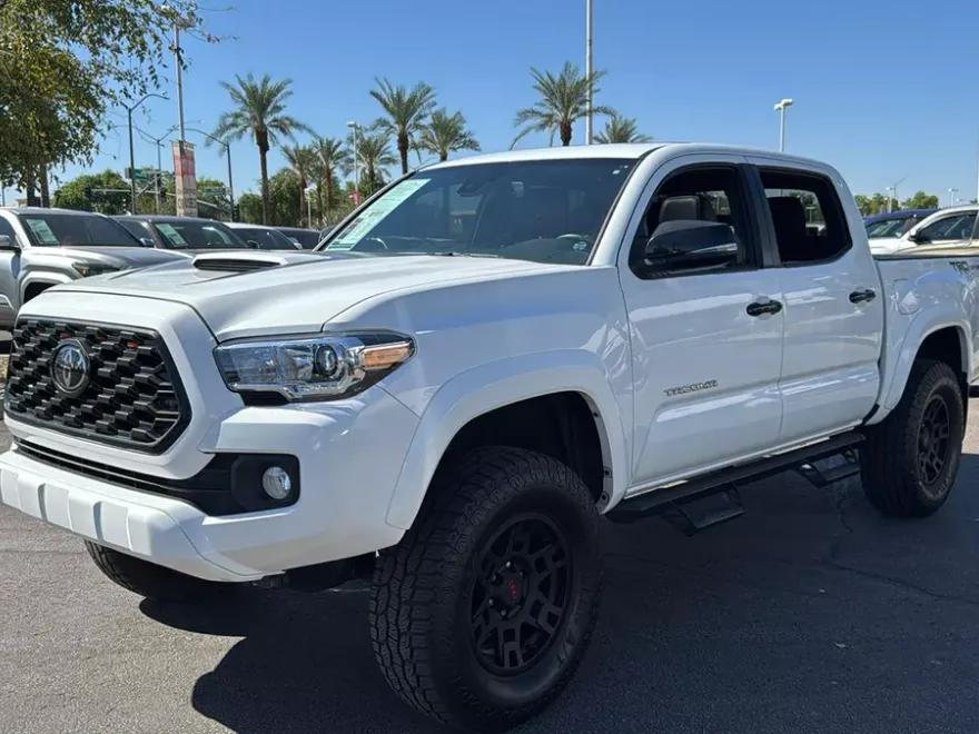 2023 Toyota Tacoma TRD Sport Double Cab photo 1