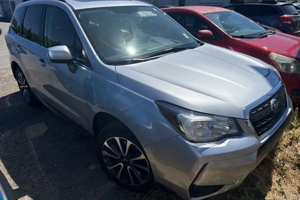 2017 Subaru Forester 2.0XT Premium photo 1