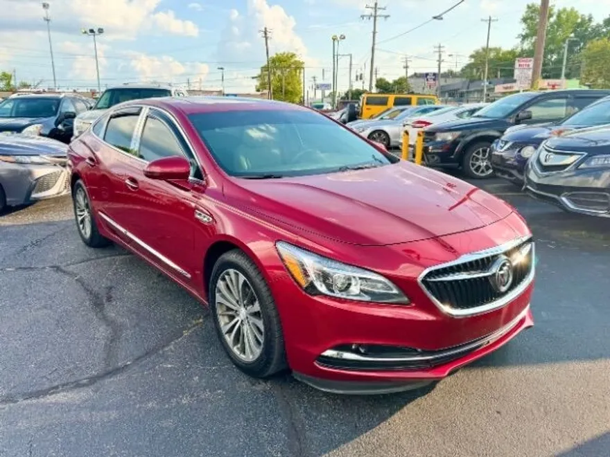2019 Buick LaCrosse Essence photo 1