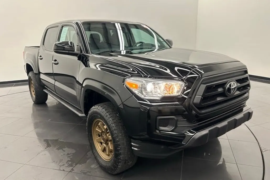 2023 Toyota Tacoma SR V6 photo 1