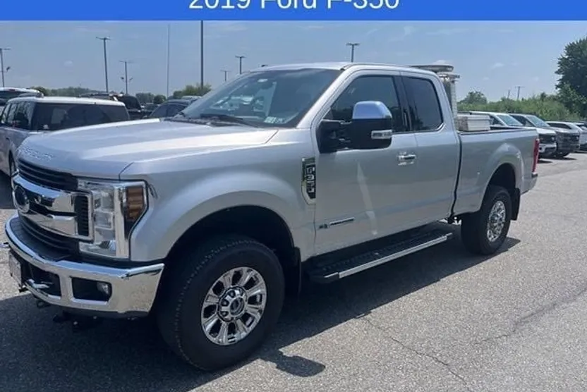 2019 Ford F-350 photo 1