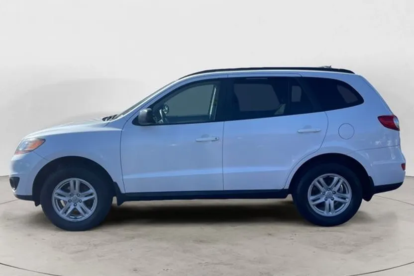 2011 Hyundai Santa Fe GLS photo 1