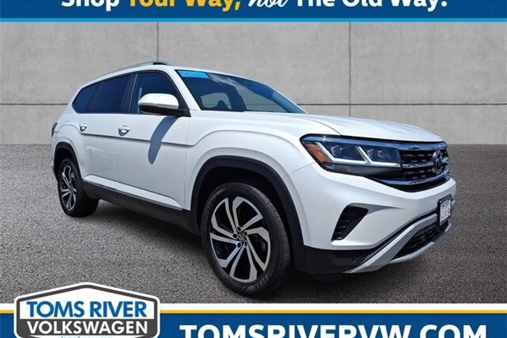 2023 Volkswagen Atlas SEL photo 1