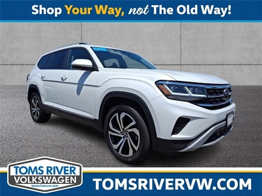 2023 Volkswagen Atlas SEL photo 1