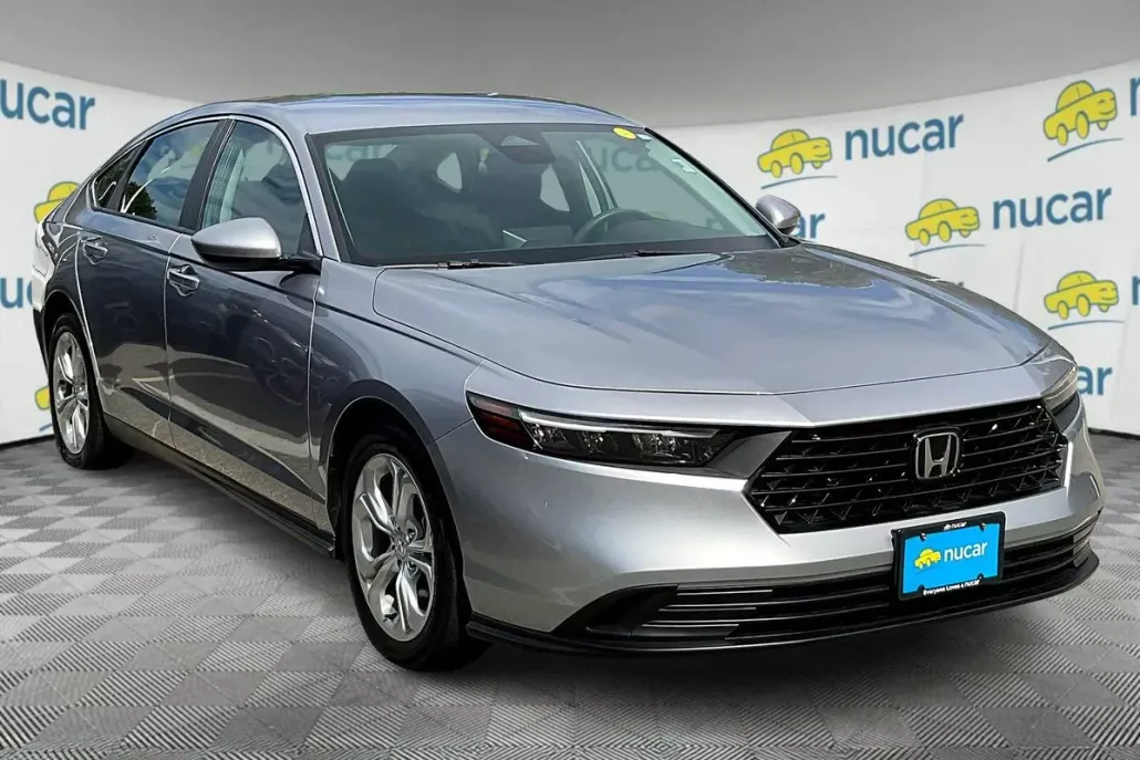 2023 Honda Accord LX photo 1