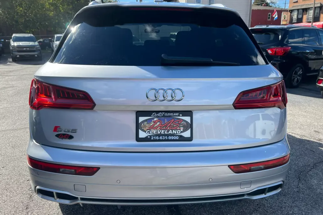 2018 Audi SQ5 Prestige photo 1