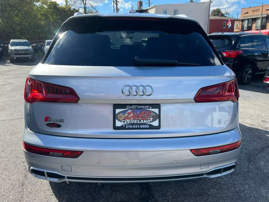2018 Audi SQ5 Prestige photo 1