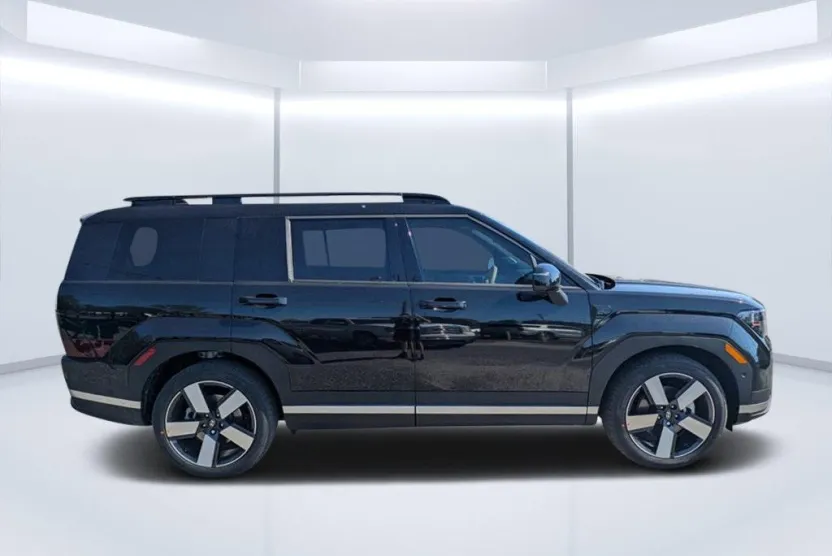 2025 Hyundai Santa Fe Limited photo 1