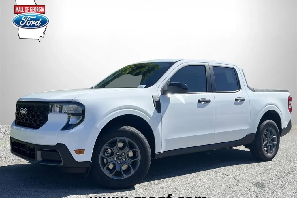 2025 Ford Maverick XLT photo 1
