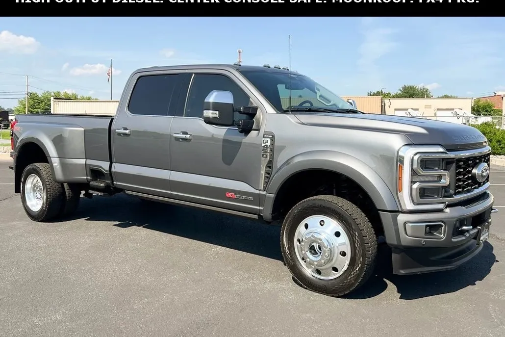 2024 Ford F-450 photo 1