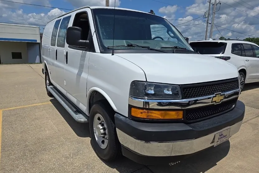 2023 Chevrolet Express 2500 Cargo Van photo 1