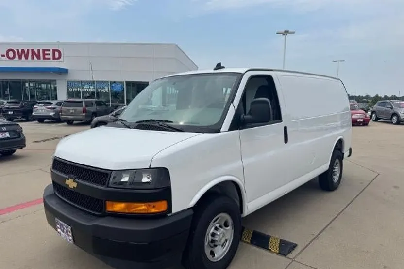 2023 Chevrolet Express Cargo Van 2500 photo 1