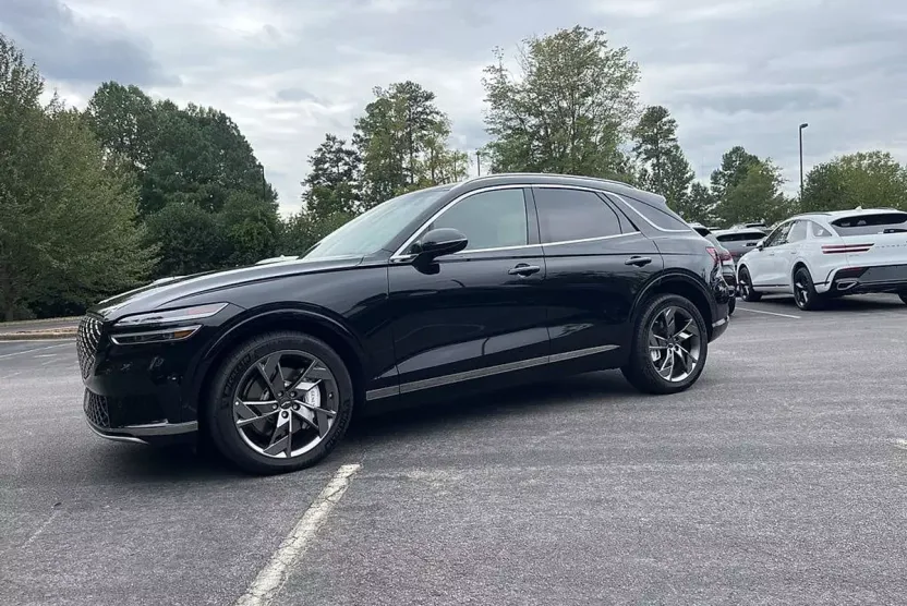 2025 Genesis Electrified GV70 Advanced photo 1