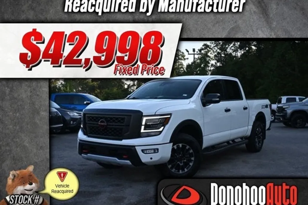 2023 Nissan Titan PRO-4X photo 1