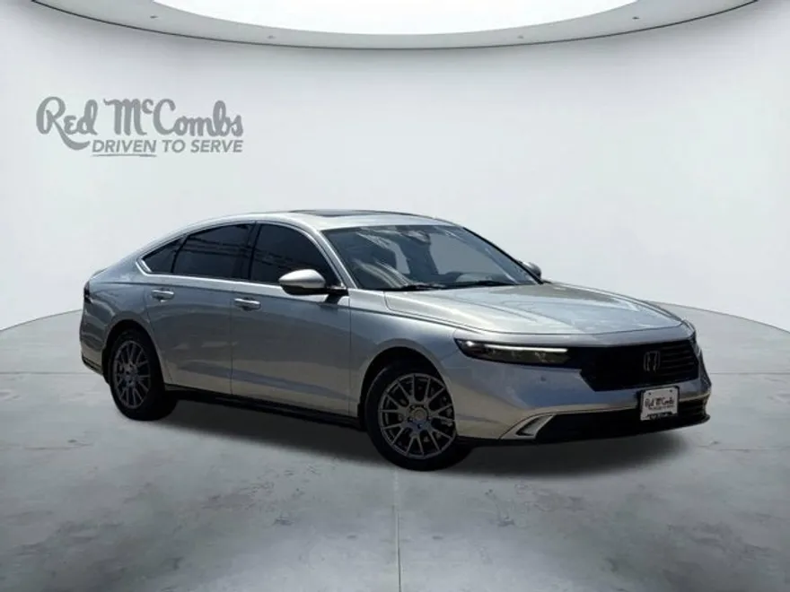 2024 Honda Accord Hybrid Touring photo 1